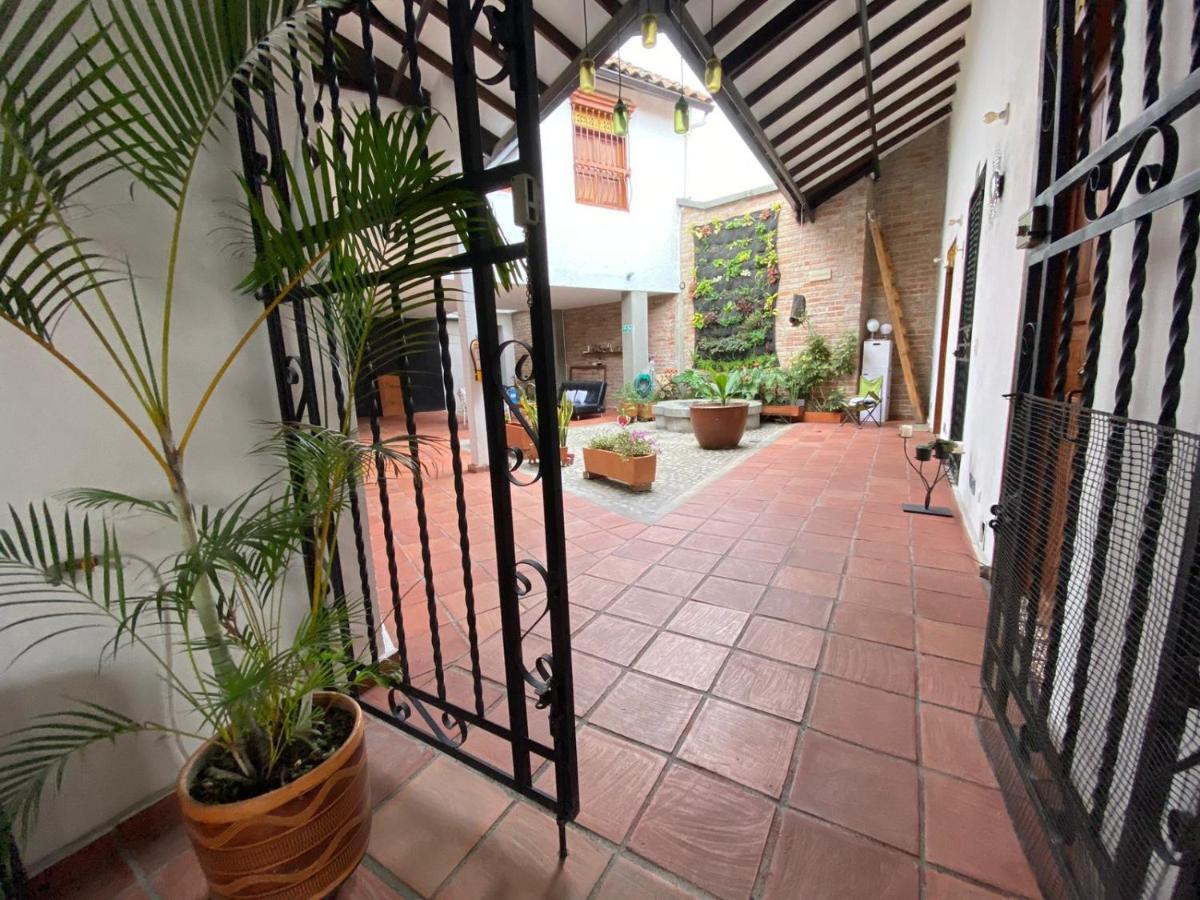 Hotel Casa Bresse Cali Esterno foto