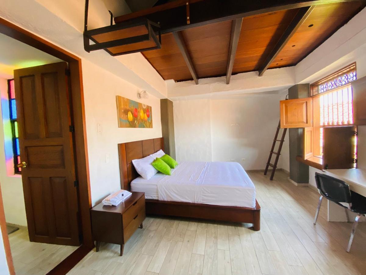 Hotel Casa Bresse Cali Esterno foto