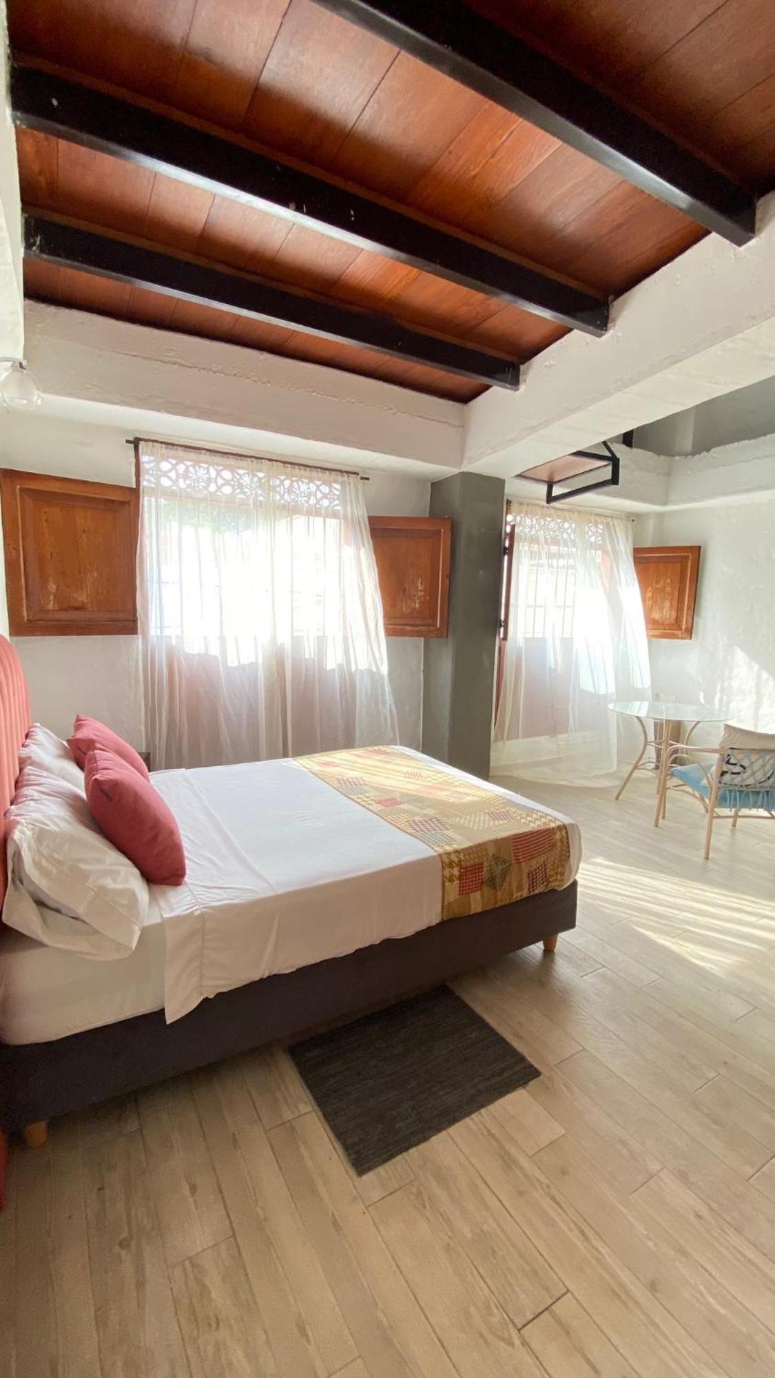 Hotel Casa Bresse Cali Esterno foto
