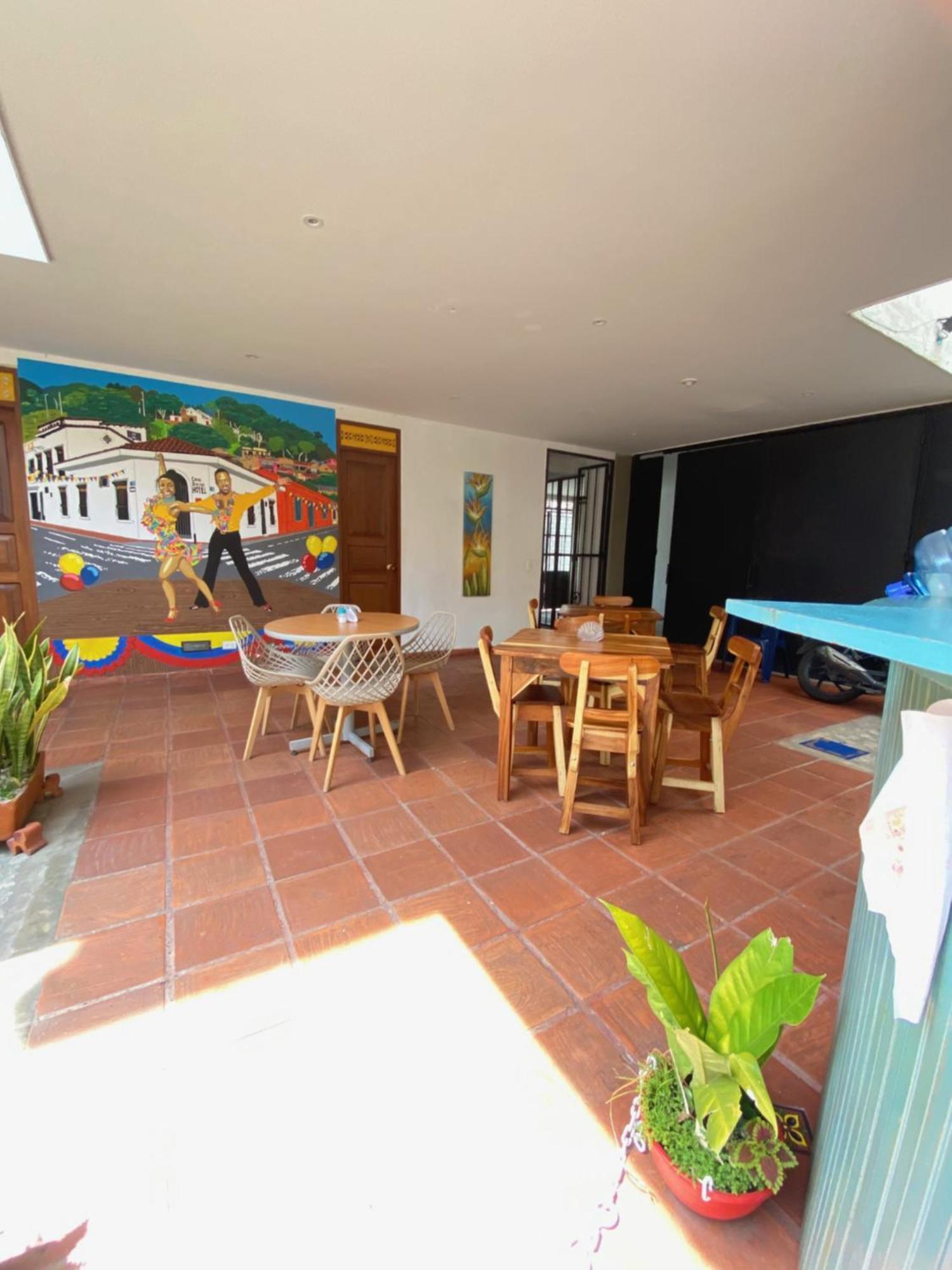 Hotel Casa Bresse Cali Esterno foto