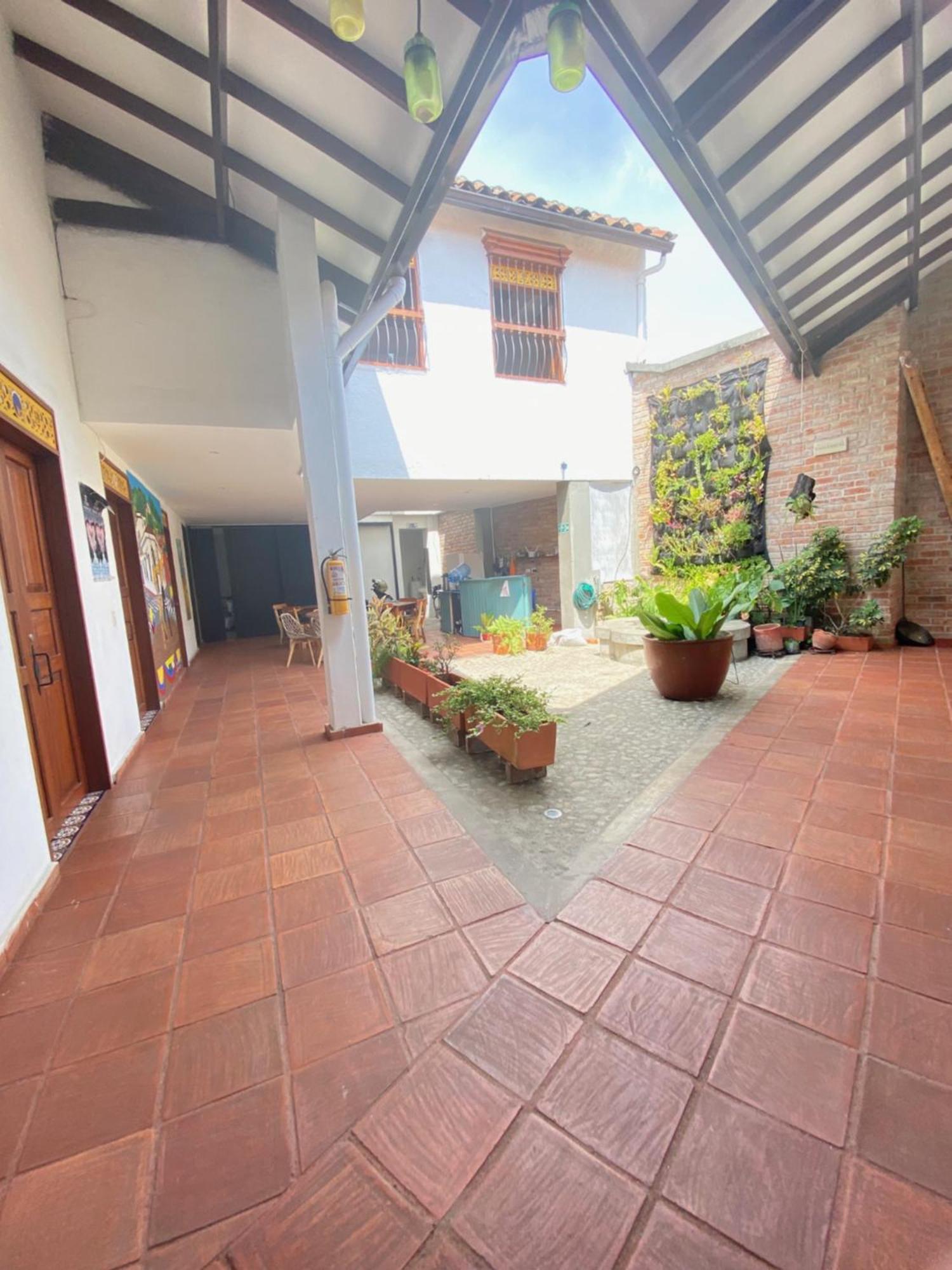 Hotel Casa Bresse Cali Esterno foto