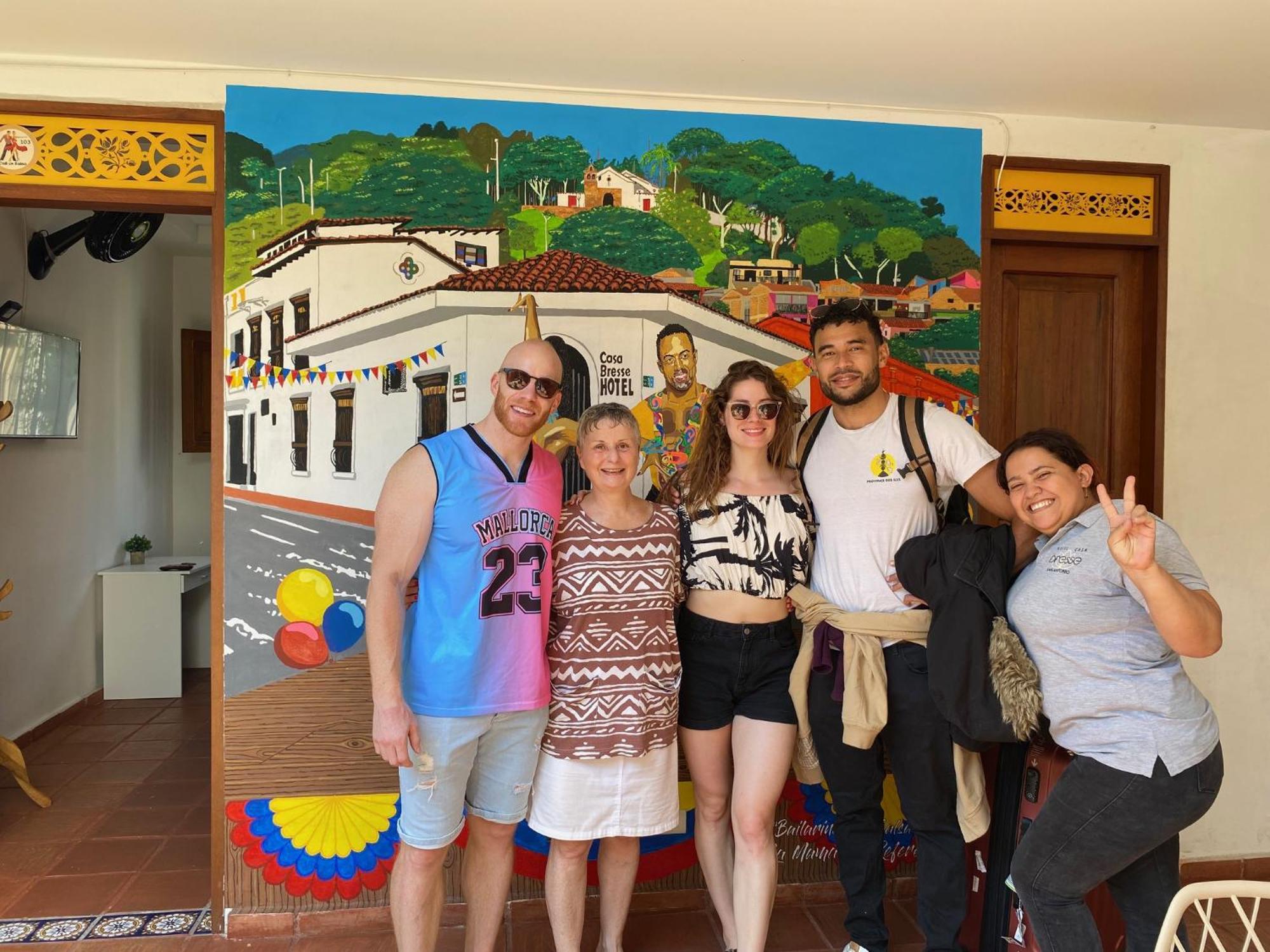 Hotel Casa Bresse Cali Esterno foto
