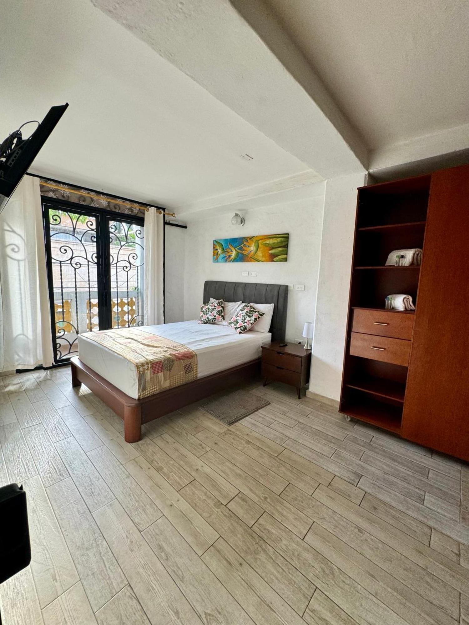 Hotel Casa Bresse Cali Esterno foto