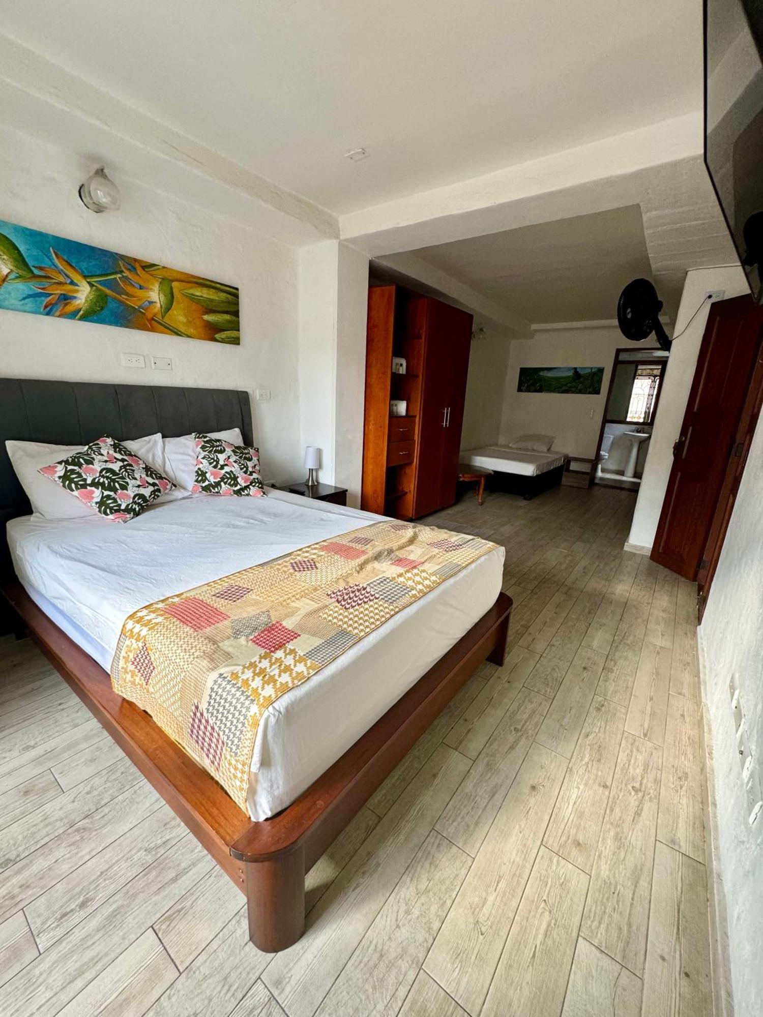 Hotel Casa Bresse Cali Esterno foto