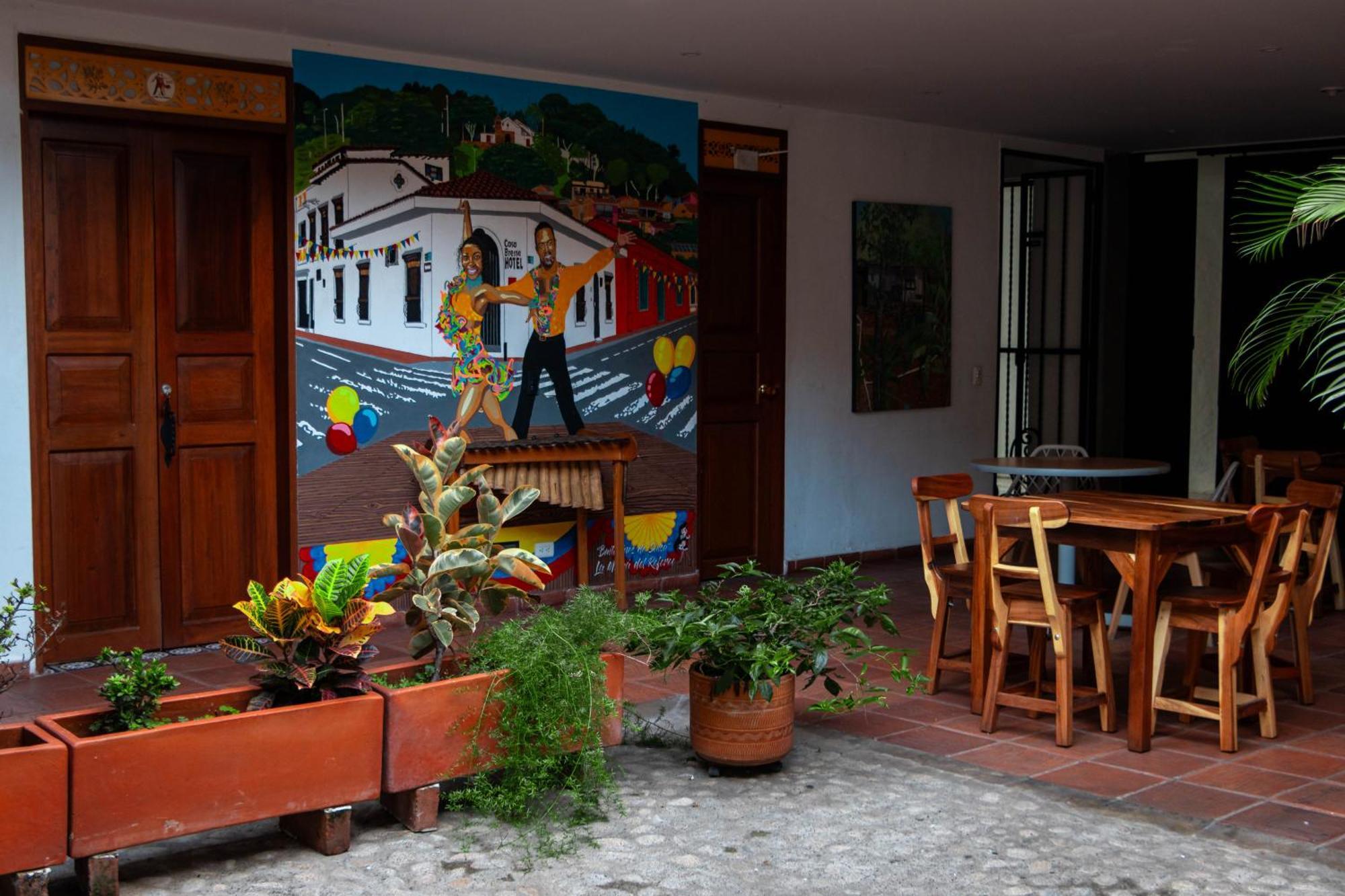 Hotel Casa Bresse Cali Esterno foto