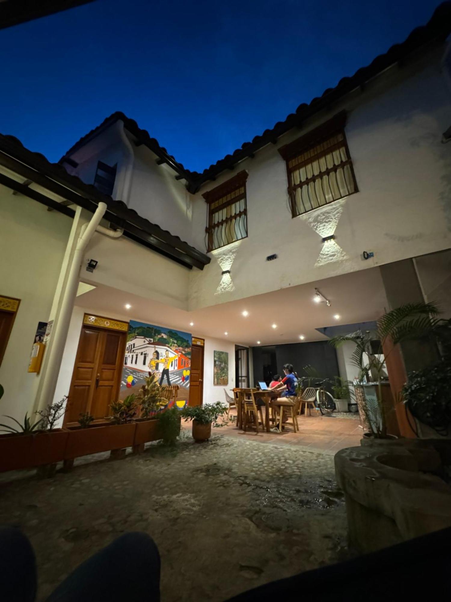 Hotel Casa Bresse Cali Esterno foto
