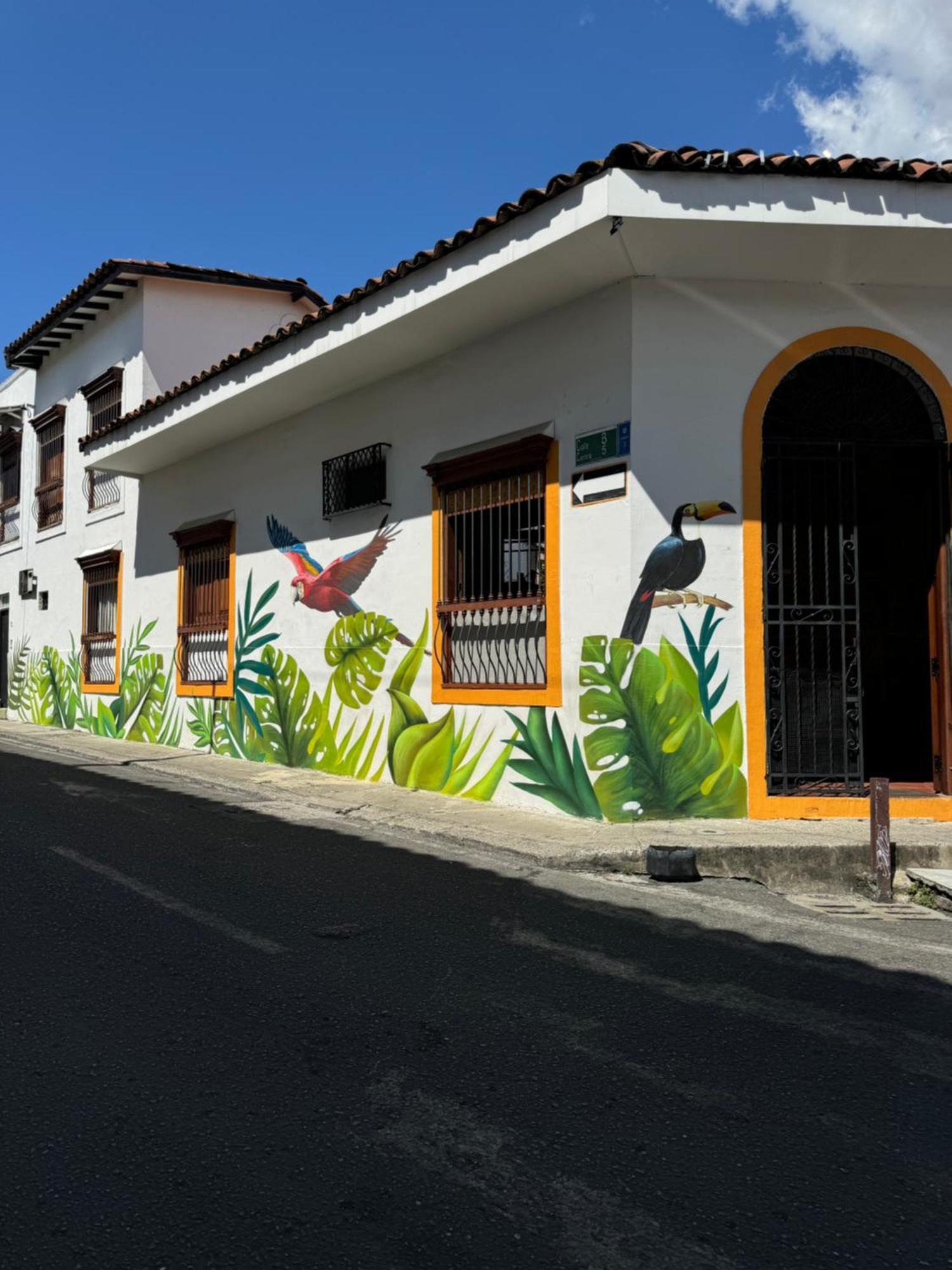 Hotel Casa Bresse Cali Esterno foto